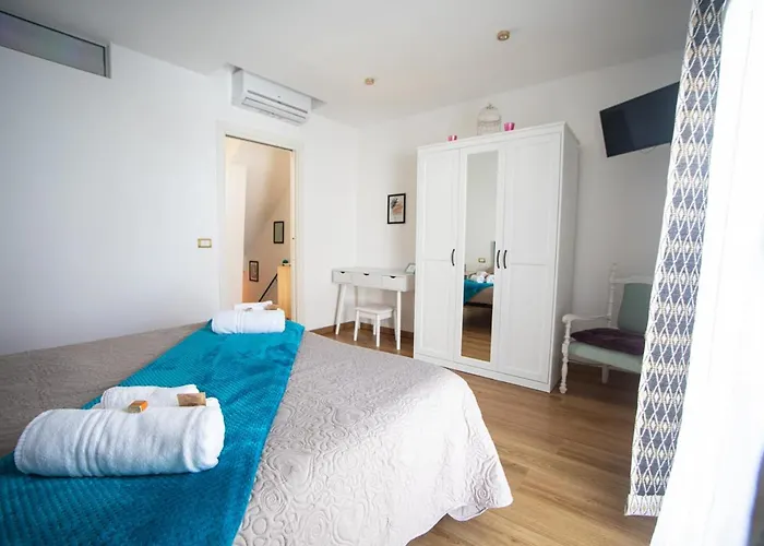 לינה וארוחת בוקר Le Dimore Delle Stelle 3*